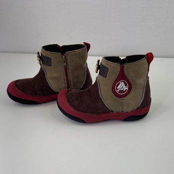 Crocs Boys Dawson Suede Boots - Red and Brown - Picture 6 of 16